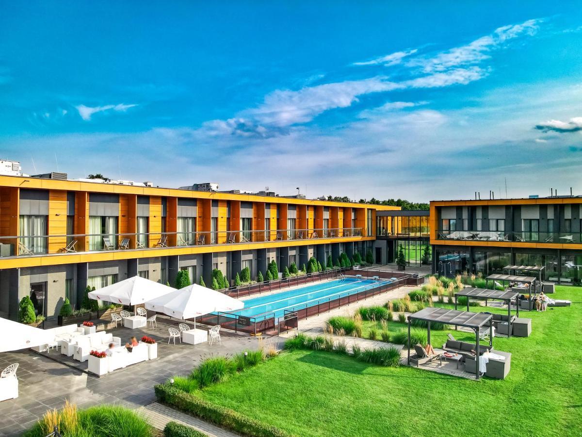 Hotel Bonifacio Spa&Sport Resort Sochocin Exterior photo
